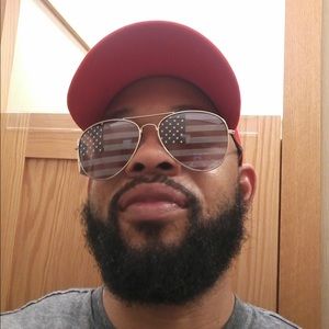 Meet your Posher, Christopher